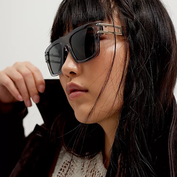 Free People Summer Daze Aviator Sunglasses NWT MSRP $30 - Picture 3 of 4